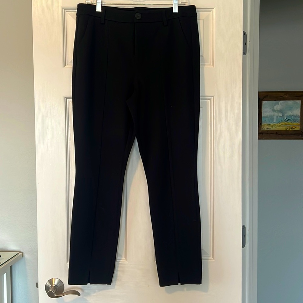 CAbi Black Agency High Rise Ankle Pants. Size 8.  #3573